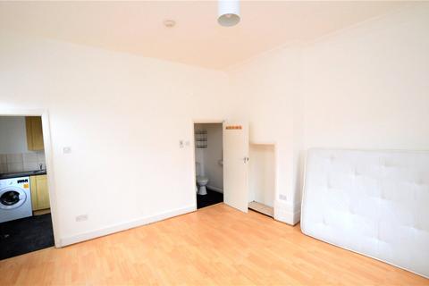 Studio to rent, Norwood Road, London, SE27