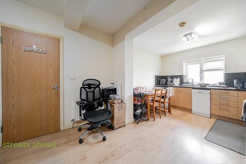 1 bedroom apartment to rent, Woodcote Grove Road, Coulsdon, CR5