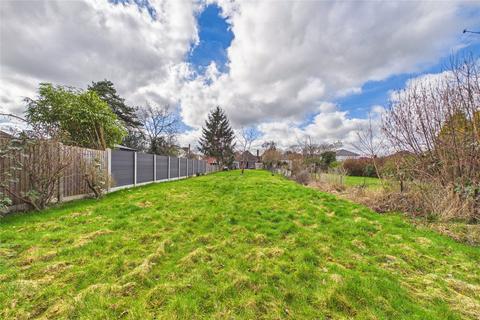 2 bedroom bungalow for sale, Holly Road, Farnborough, Hampshire, GU14