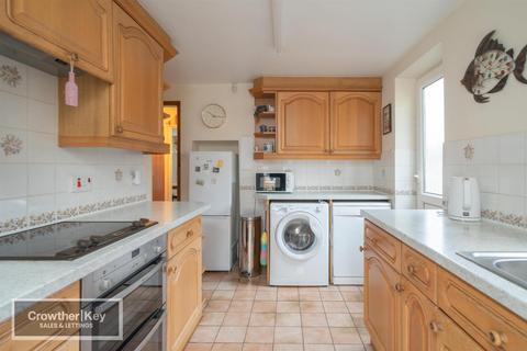 3 bedroom detached house for sale, Ecclesbourne Drive, Buxton