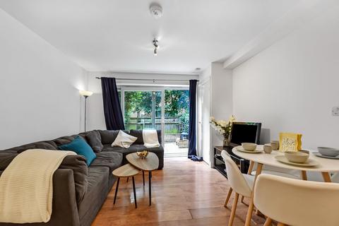 4 bedroom terraced house for sale, Carteret Way, London SE8