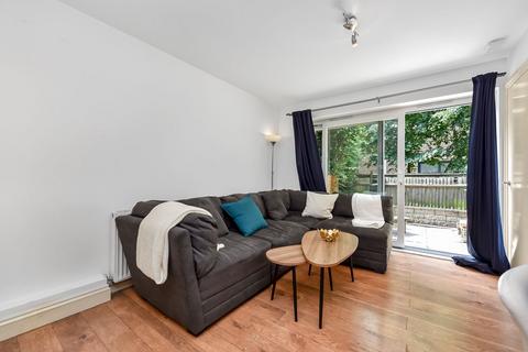 4 bedroom terraced house for sale, Carteret Way, London SE8