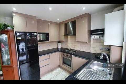 undefined, Queens Road, Slough, SL1