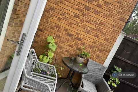 undefined, Coventry Close, London, E6
