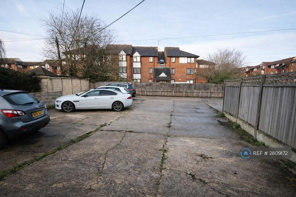 Off Road Private Parking Available Cctv Protected