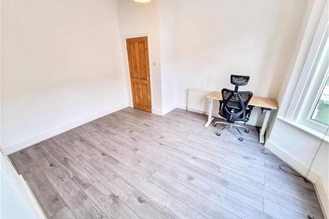 1 bedroom flat to rent, Warwick Road, Stratford