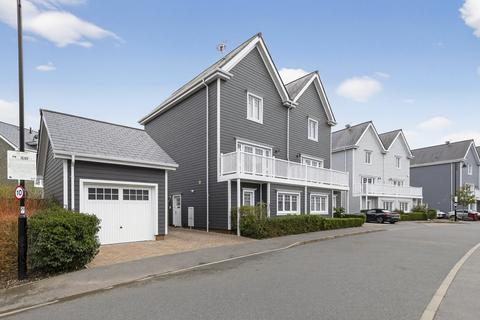 Champlain Street, Reading, RG2