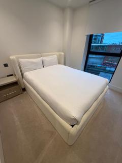 2 bedroom apartment to rent, Westmont Apartments, Fountain Park Way, London