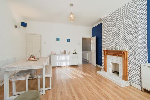 2 bedroom terraced house for sale, Lower Oxford Street, Castleford, WF10