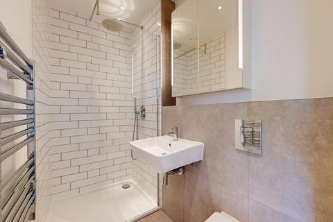 undefined, Great West Road