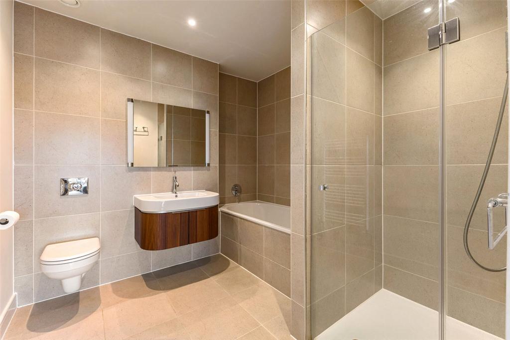 Bath/Shower Room