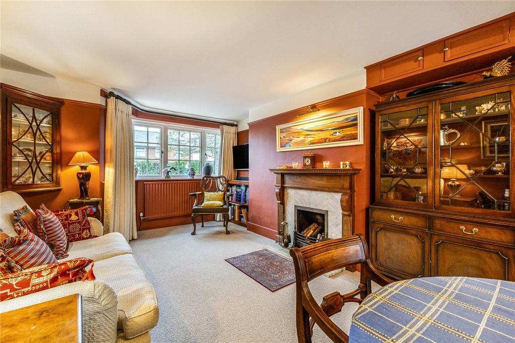 Sitting/Dining Room