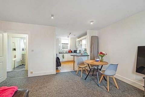 2 bedroom flat for sale, Brydges Road, London