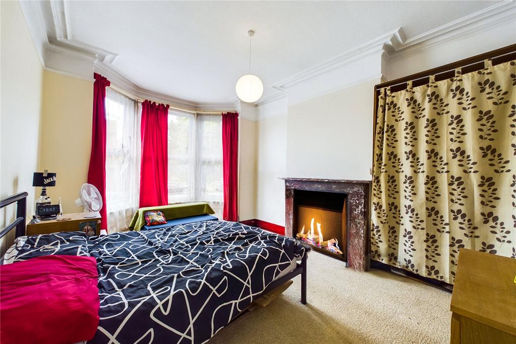 Lounge/Bedroom