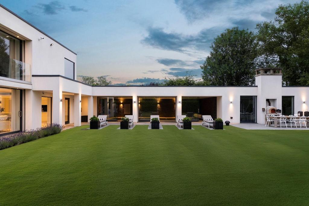 FROM THE INDOOR POOL TO THE GARDEN.jpg