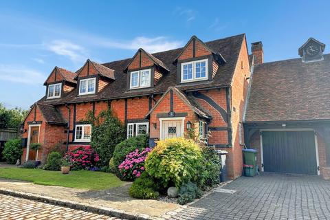4 bedroom semi-detached house for sale, Willow Walk, Chertsey, Surrey, KT16
