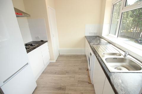 2 bedroom maisonette for sale, Ashford TW15
