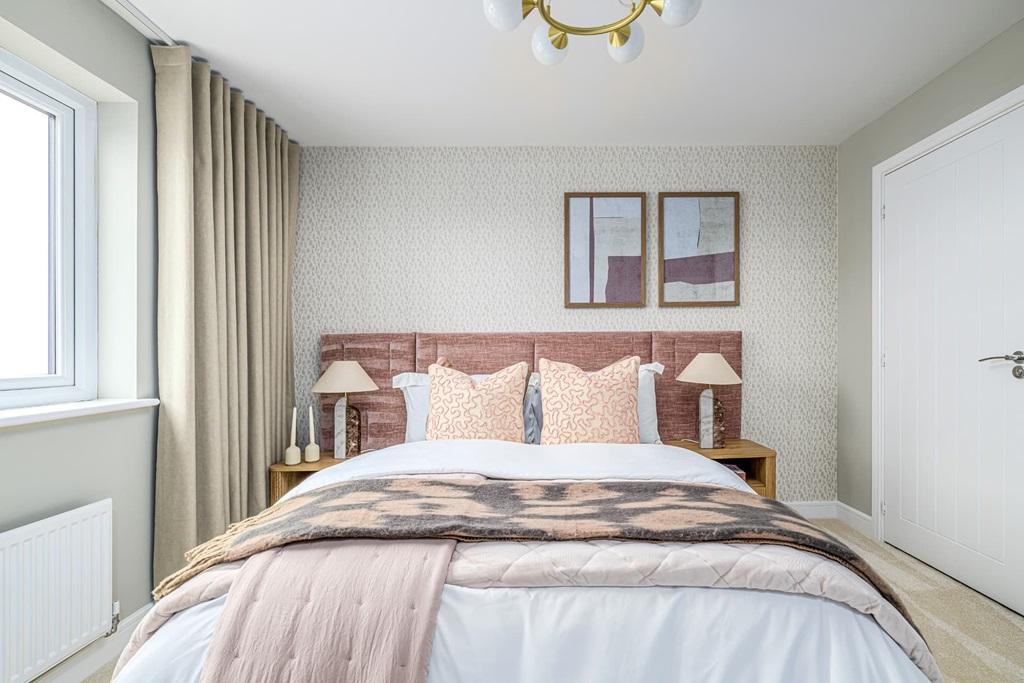 Double bedroom benefits from Jack&Jill en suite