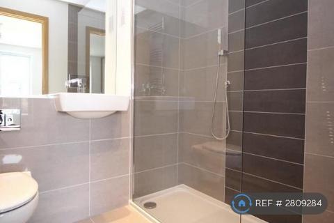 2 bedroom flat to rent, Creek Mill Way, Dartford, DA1