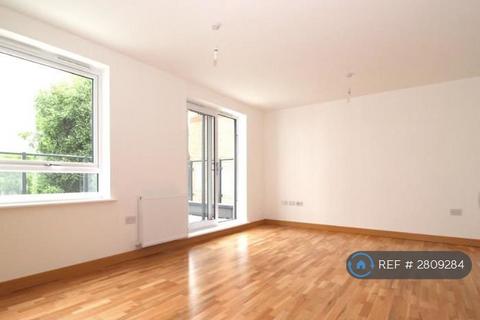 2 bedroom flat to rent, Creek Mill Way, Dartford, DA1