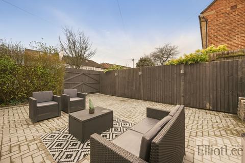 undefined, Millet Road, Greenford UB6
