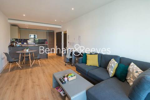 1 bedroom apartment to rent, Sovereign Court,  Hammersmith W6