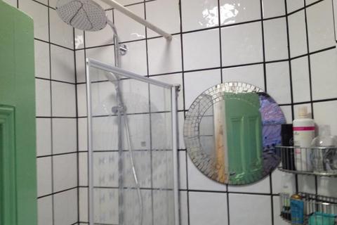 4 bedroom house share to rent, Broadfield Road