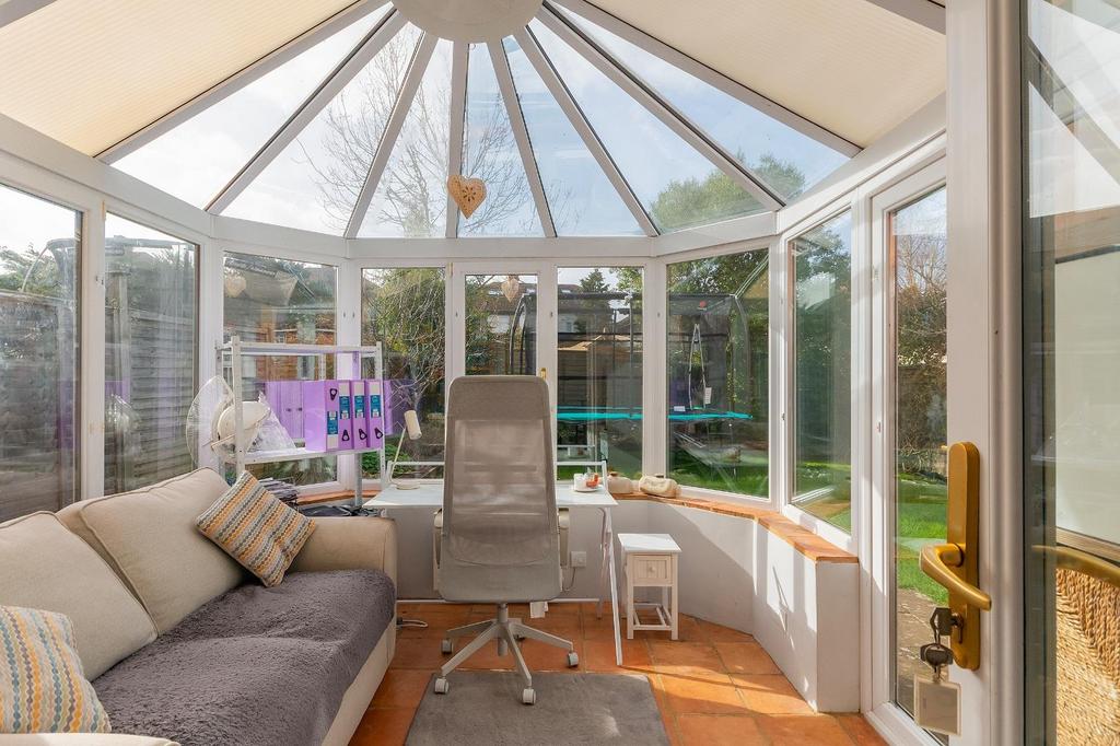 3 L1 RHD - Conservatory B.jpg