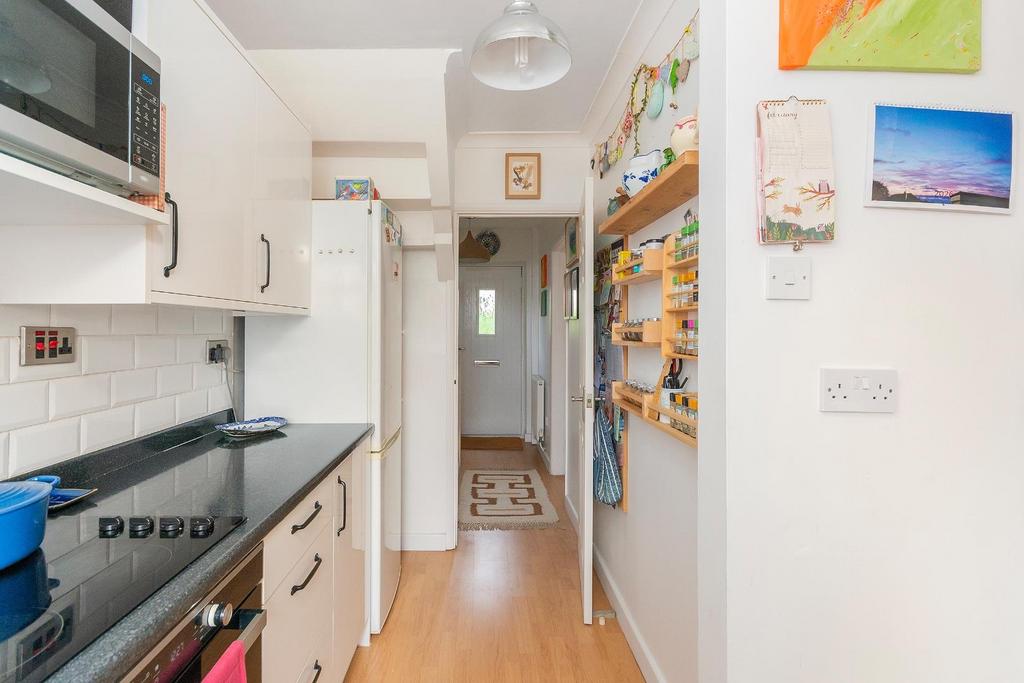 0 C8 GSG - Kitchen B.jpg