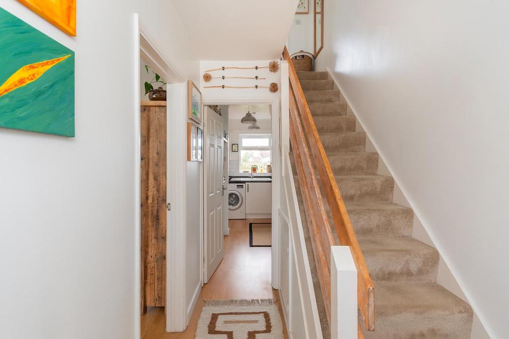 0 C8 GSG - Hallway A.jpg