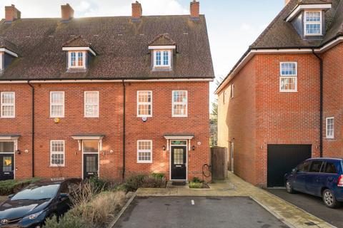 4 bedroom end of terrace house for sale, Collison Avenue, Barnet, EN5