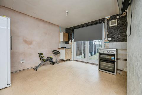 undefined, Caslon Crescent, Stourbridge, DY8