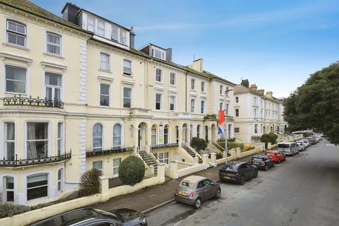 1 bedroom flat for sale, Hyde Gardens, Eastbourne, BN21