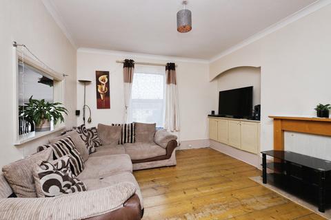 1 bedroom flat for sale, Hyde Gardens, Eastbourne, BN21
