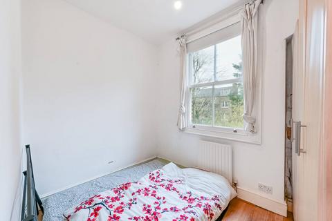 1 bedroom flat to rent, Brondesbury Road, Queen's Park, London, NW6