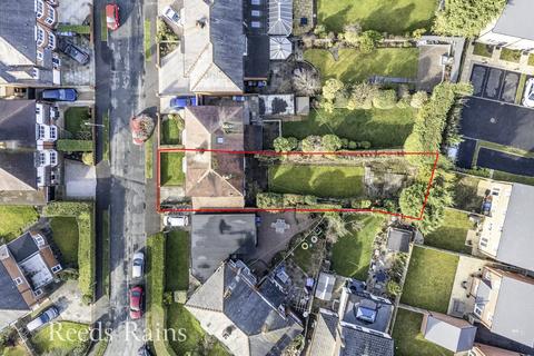 3 bedroom semi-detached house for sale, Coleridge Avenue, Wigan WN5