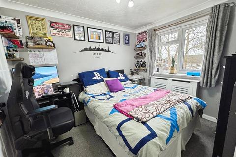 3 bedroom end of terrace house for sale, Lynwood Close, East Sussex TN37