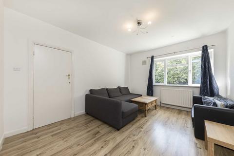 3 bedroom flat to rent, Eaton Rise, London W5