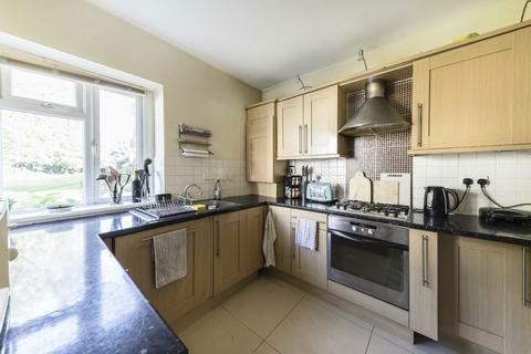 3 bedroom flat to rent, Eaton Rise, London W5