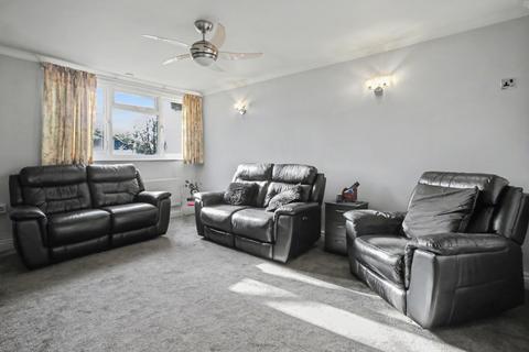 undefined, Robin Hood Close,  Farnborough , GU14