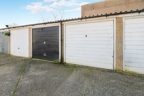 undefined, Robin Hood Close,  Farnborough , GU14