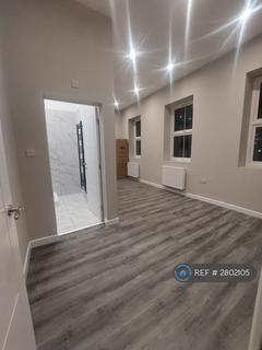 2 bedroom flat to rent, High St, Leighton Buzzard, LU7