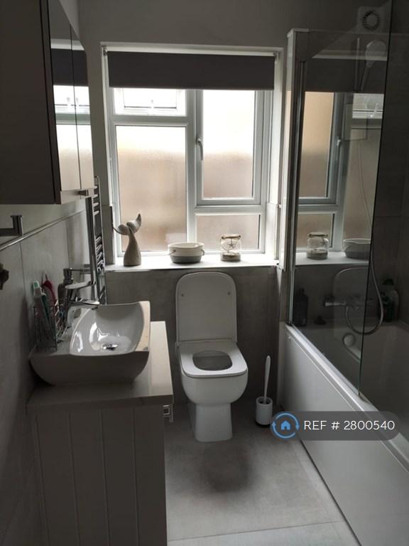 Main Bathroom