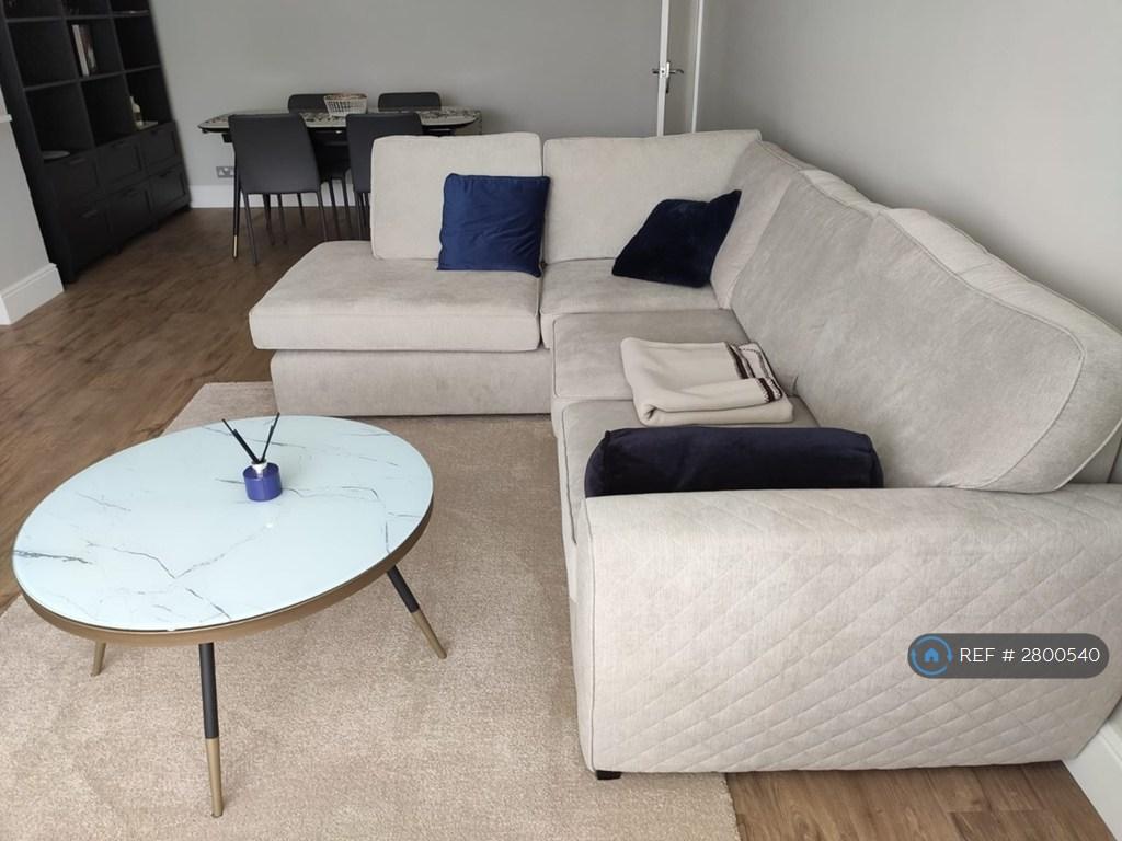 Living Room 6