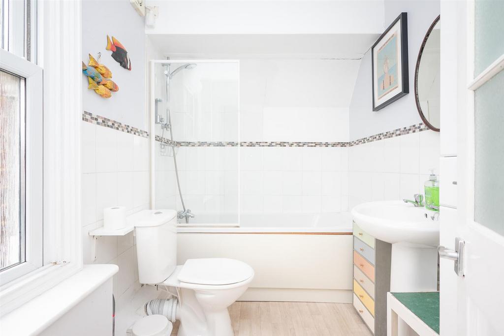 Flat4,6 Norwich Road Cromer-14.jpg