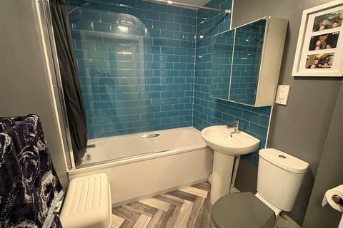 2 bedroom apartment for sale, Waterfield Fold, Balme Road, Cleckheaton