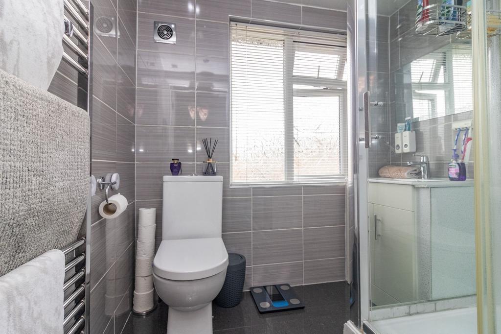 Family shower room