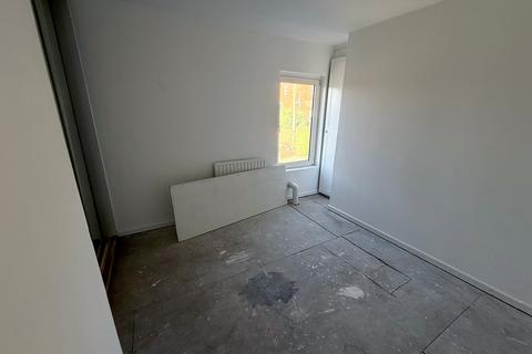 undefined, Lincoln, LN2