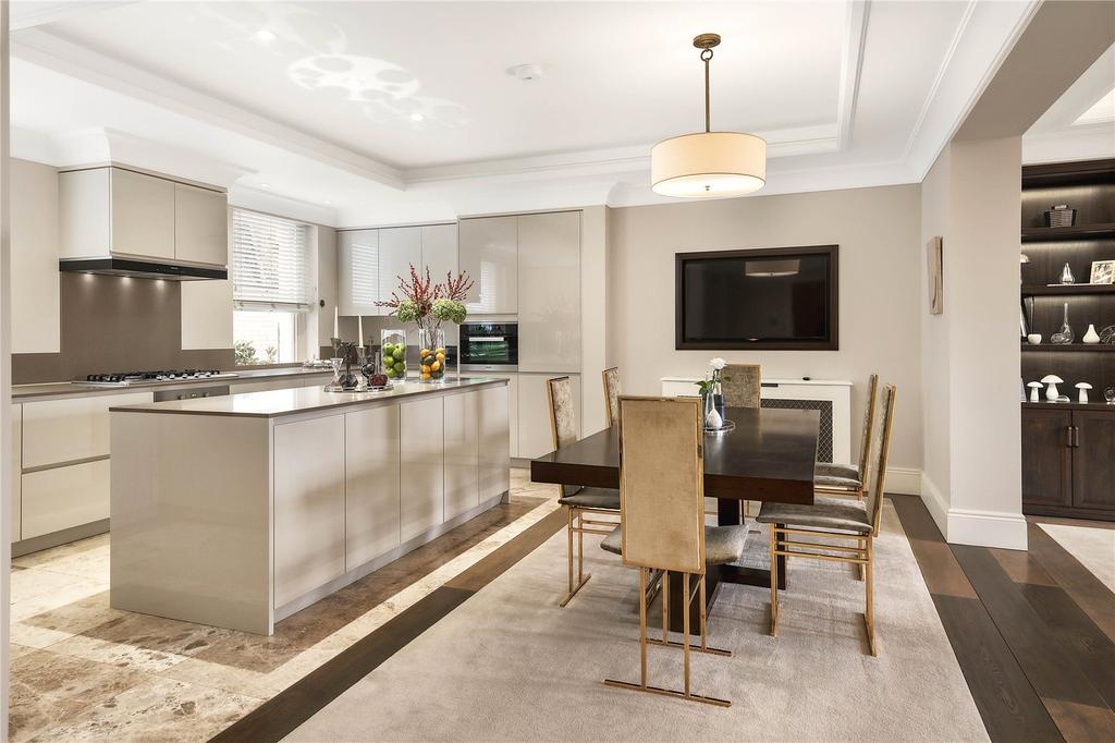Kitchen/Dining