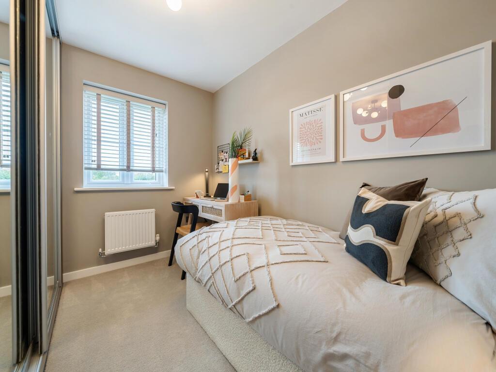 Bedroom ..jpeg